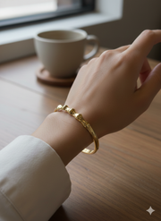 Bamboo-style hinged bangle Bracelet 210009