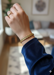 Trifari gold-tone Leaf motif bangle Bracelet 210012