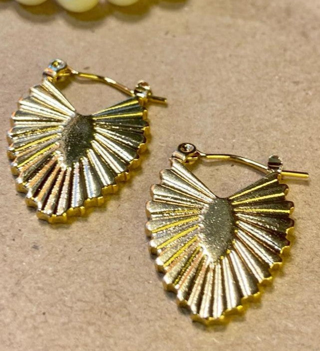 Sunburst Studs 110014